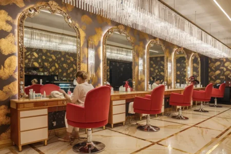 10 Stunning Beauty Parlour Decoration Ideas for a Luxurious Look